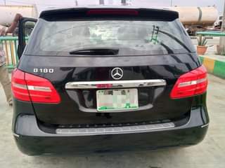 A picture of Mercedes Benz B180 2012