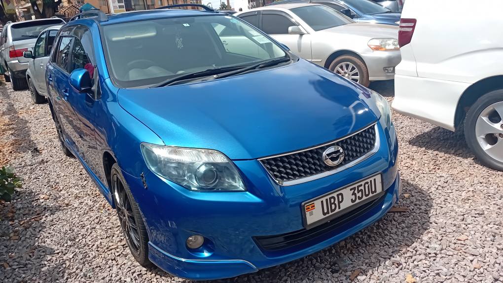 toyota fielder