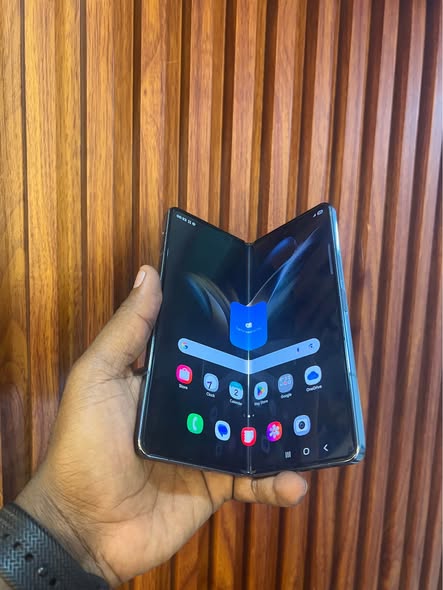 A picture of SAMSUNG FOLD 4
