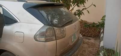 A picture of Very sharp Rx330 First body Perfect engine gear and Ac
