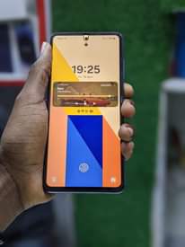 A picture of Samsung galaxy