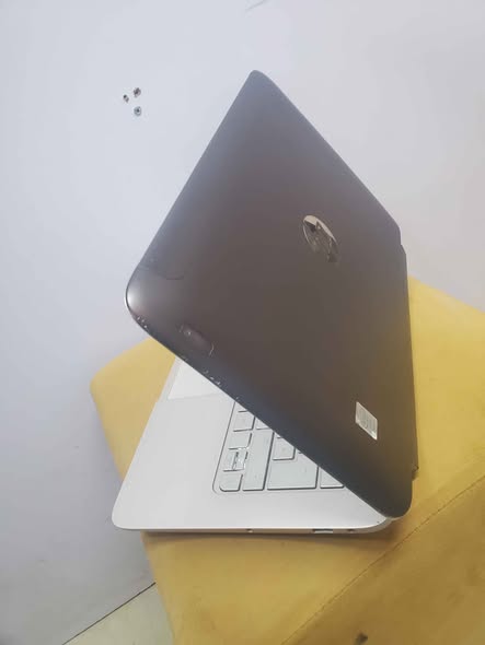 A picture of Hp spectrum x2 Core i5 4gb Ram 256ssd Keyboard light