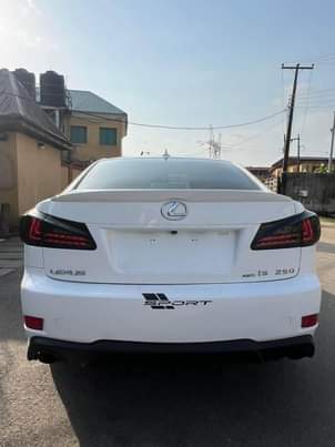 A picture of IS250