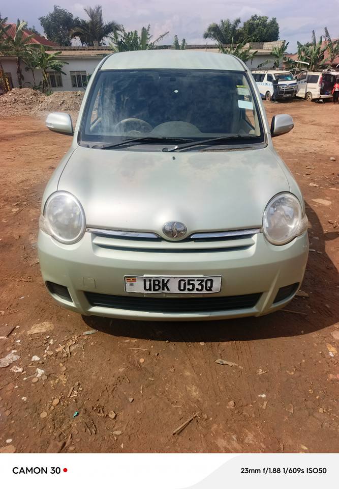 toyota sienta