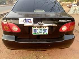 A picture of This two car s is very very perfect 1 Lexus
