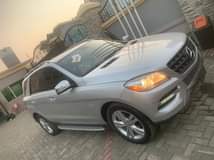 A picture of Benz ml 350 2013 model full option with navigation thumb