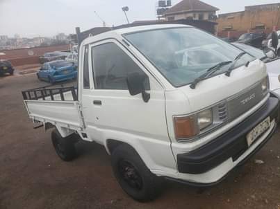 A picture of For sell town ace 20M vitz 10 5