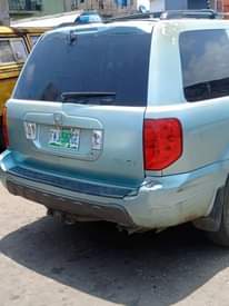 A picture of 2004 HONDA PILOT