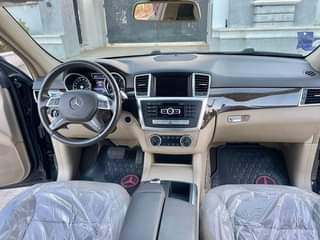 A picture of 2013 MERCEDES BENZ ML350