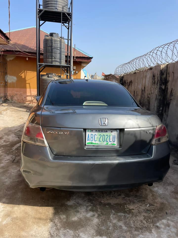 A picture of 2008 Honda Accord with untempered Engine n gear..07087885102