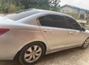 A picture of Honda accord 08