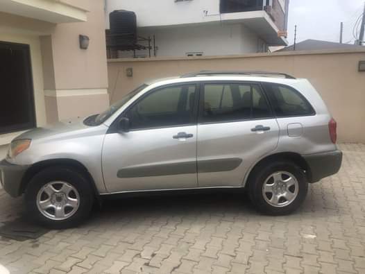 A picture of First body 2003 2004 registered Rav4 in an excellent condition.