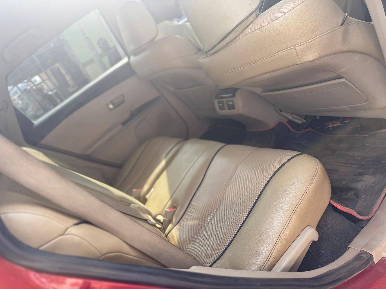 A picture of FAST DEAL TOKS STANDARD TOYOTA VENZA 2011 PARTLY FIRST BODY