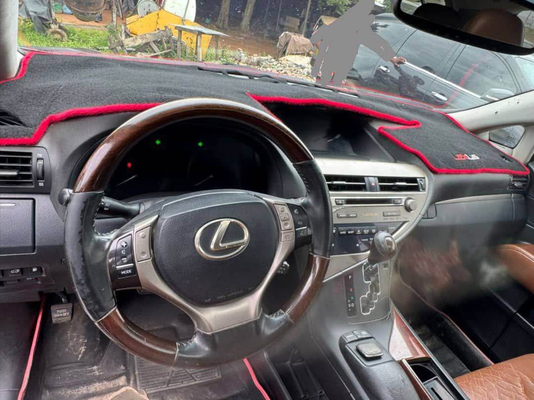 A picture of Lexus RX350 2014 model