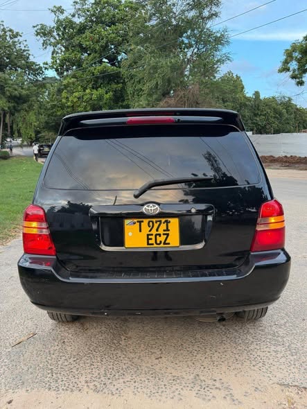 A picture of TOYOTA KLUGER