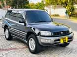 A picture of TOYOTA RAV4 BEI 13M