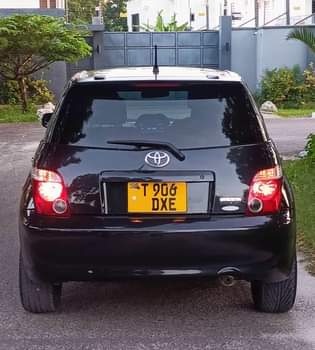 A picture of TOYOTA IST