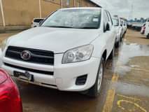 A picture of RAV4 2009