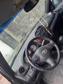 A picture of Rav4 05 model automatic transmission