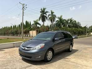 A picture of NIGERIAN USED TOYOTA SEINNA 2008 MODEL AT KADUNA 3 4
