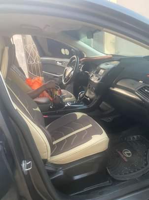 A picture of FORD EDGE 2016