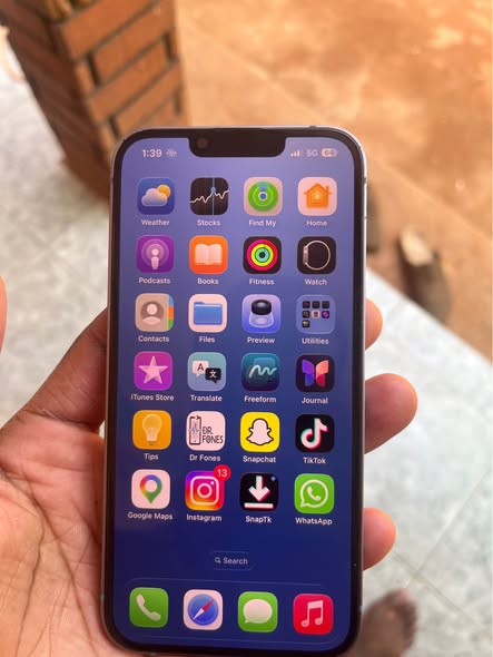 A picture of iPhone 14