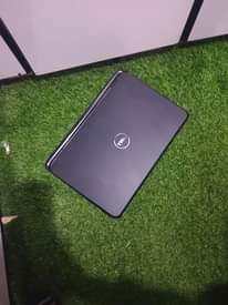 A picture of CORE i7 8GB 1TB