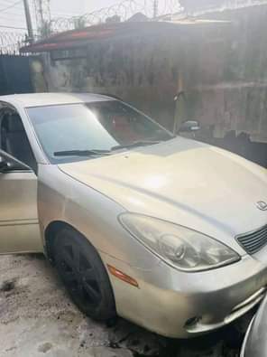 A picture of 2006 Lexus Es 330 sound engine smooth gear chilling ac