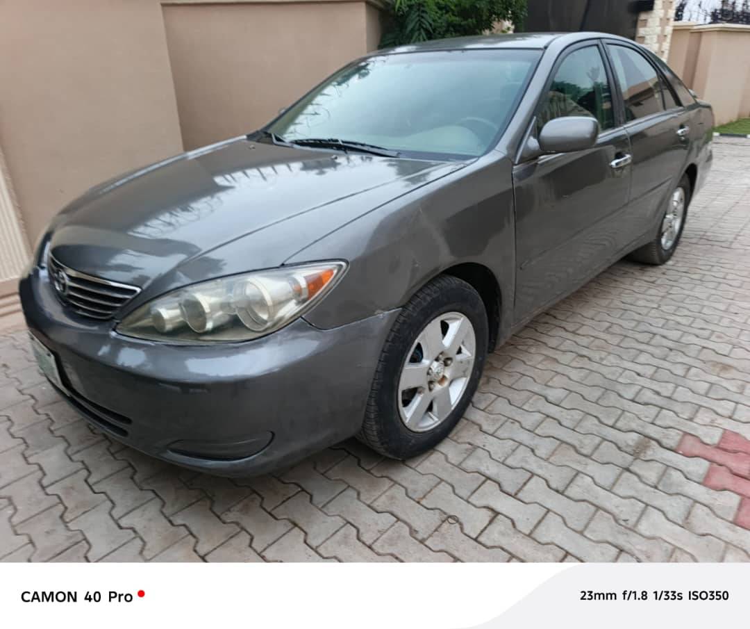 A picture of 04 Camry