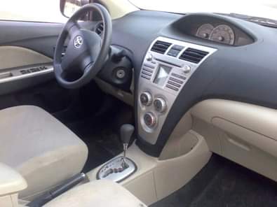 A picture of 2008 Toyota Yaris Factory warranty bumper to bumper 4 door