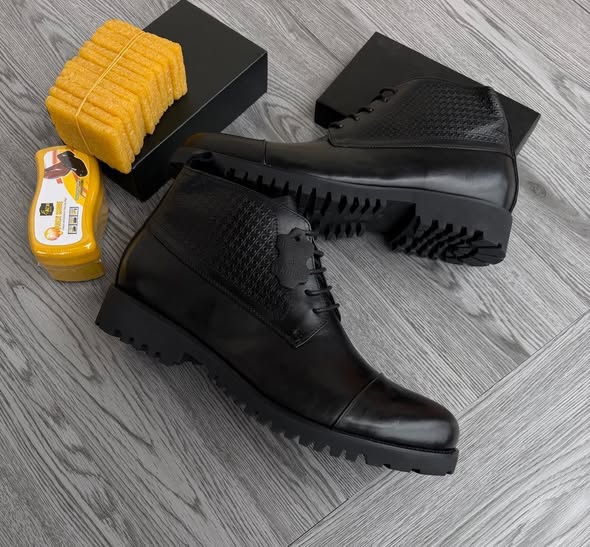 A picture of Men s shoes