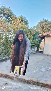A picture of Zafran hair oil