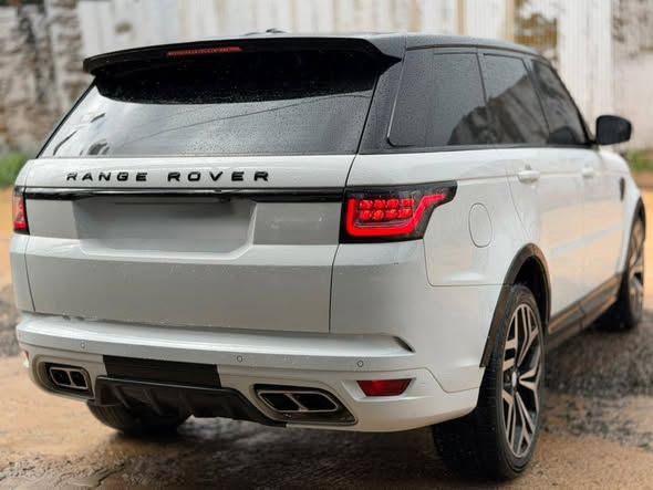 A picture of RANGE ROVER SPORT AUTOBIOGRAPHY