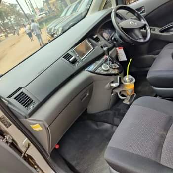 A picture of Toyota isis