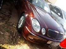 A picture of Mercedes Benz E320