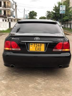 A picture of Toyota Crown Athlete