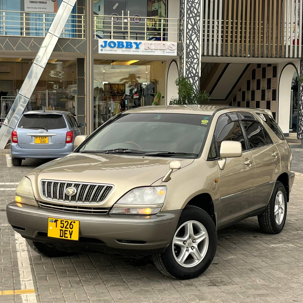 A picture of Toyota harrier