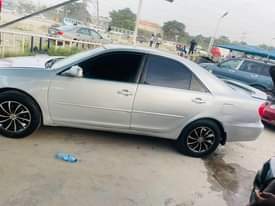 A picture of 2004 Toyota Camry