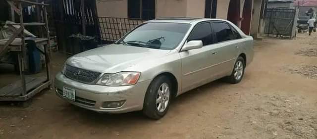 A picture of Sharp buy and drive Toyota Avalon dashboard with nothing to