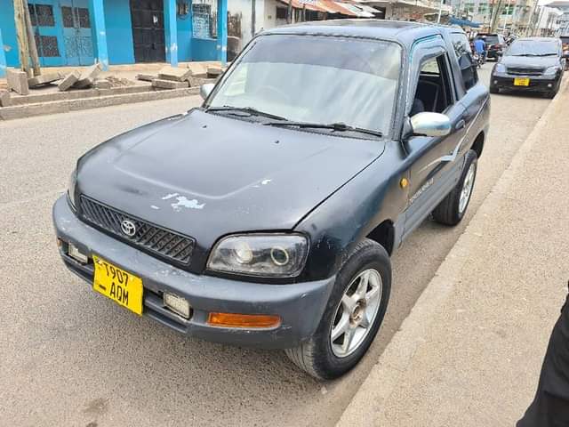 A picture of Rava 4 milion 4 8 Ipo mwanza Automatic Engine safi