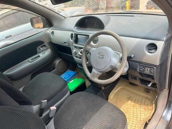 A picture of TOYOTA SIENTER