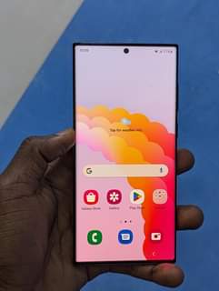 A picture of SAMSUNG S22 ULTRA 5G