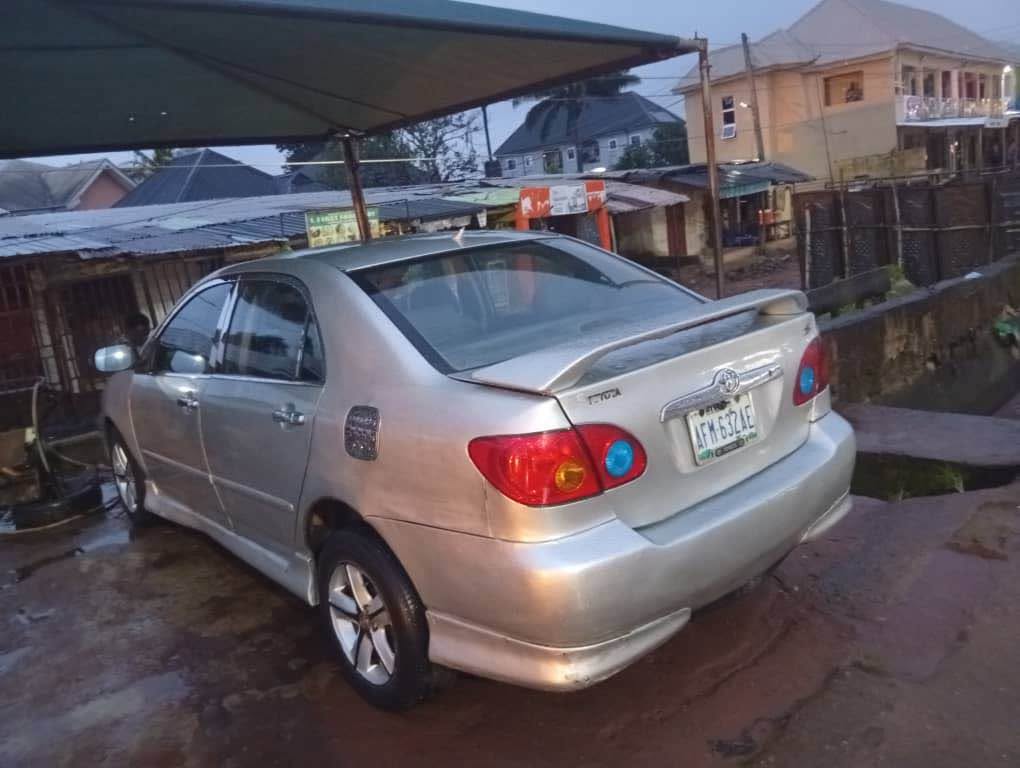 A picture of Toyota Corolla 2004