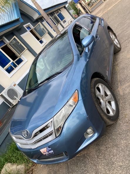 A picture of TOYOTA VENZA