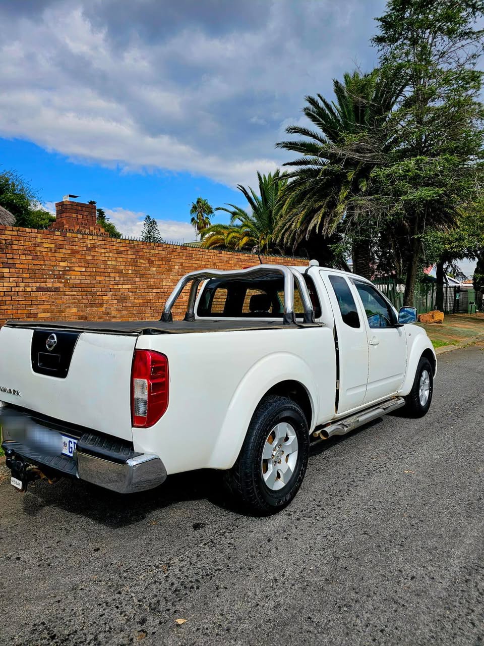 used nissan navara