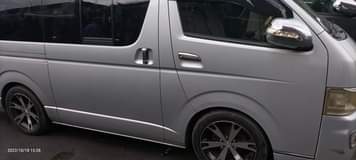 A picture of Hummer Bus