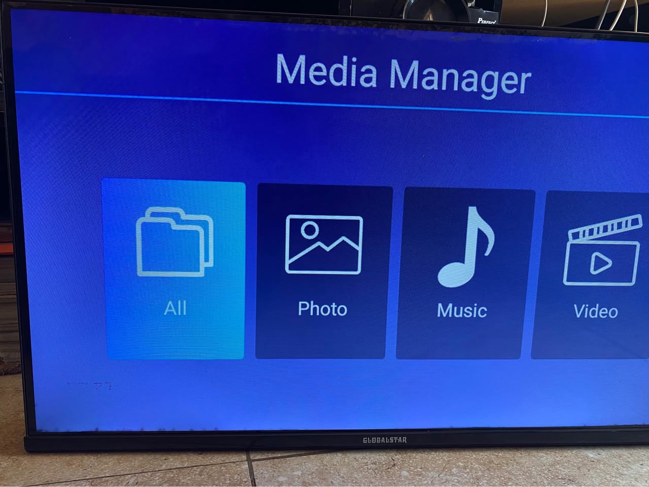 A picture of Globalstar 32inch flameless smart tv Has free to air