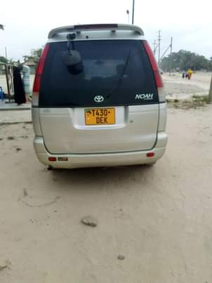 A picture of Noah old meodel Haina tatizo full AC