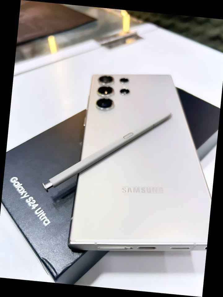 A picture of Samsung Galaxy s24ultra 5G Storage 256gb 12gb rm Call 0741304848