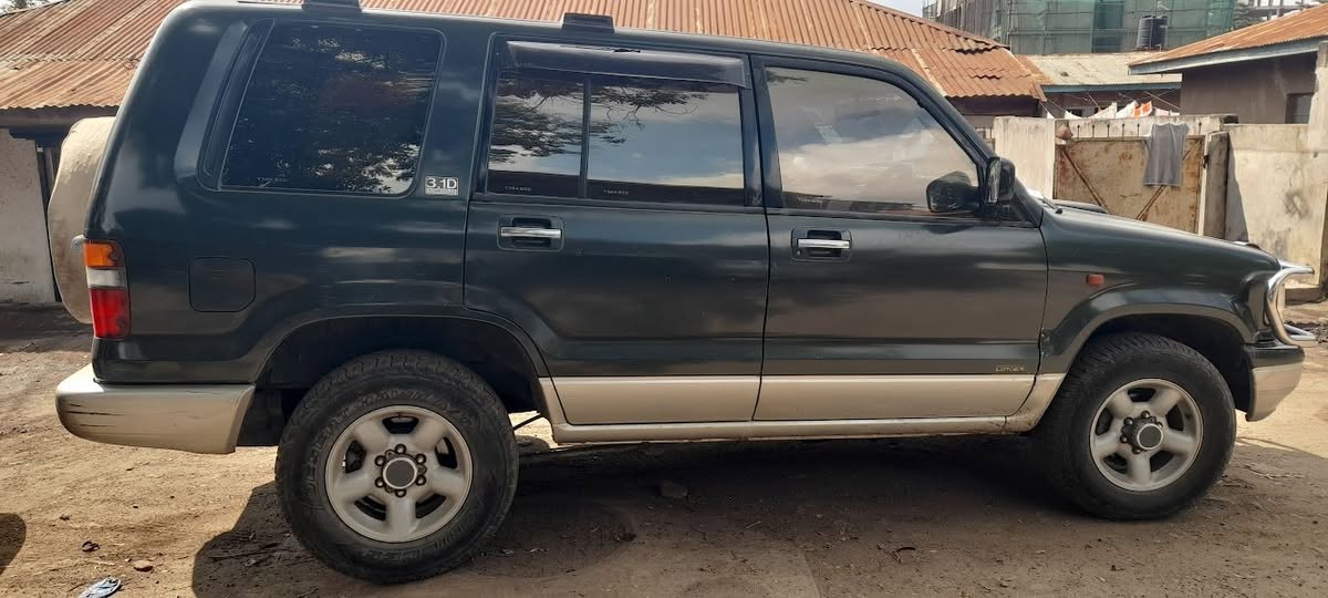 A picture of 1994 Isuzu bighorn